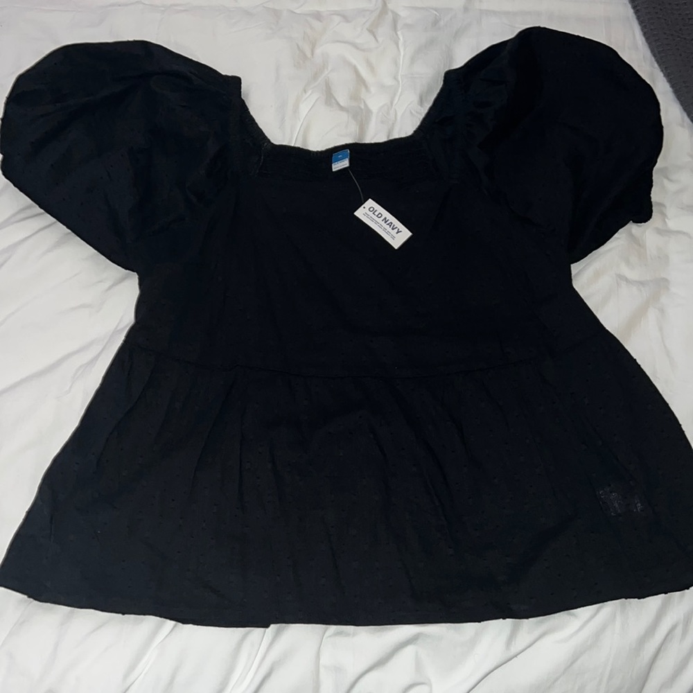 Old navy top - Picture 1 of 3